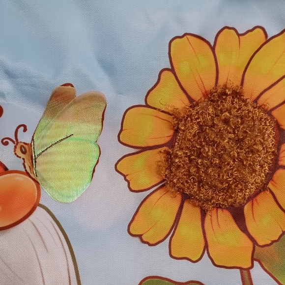 NWT textured "No Place Like Gnome" flag - Picture 3 of 7